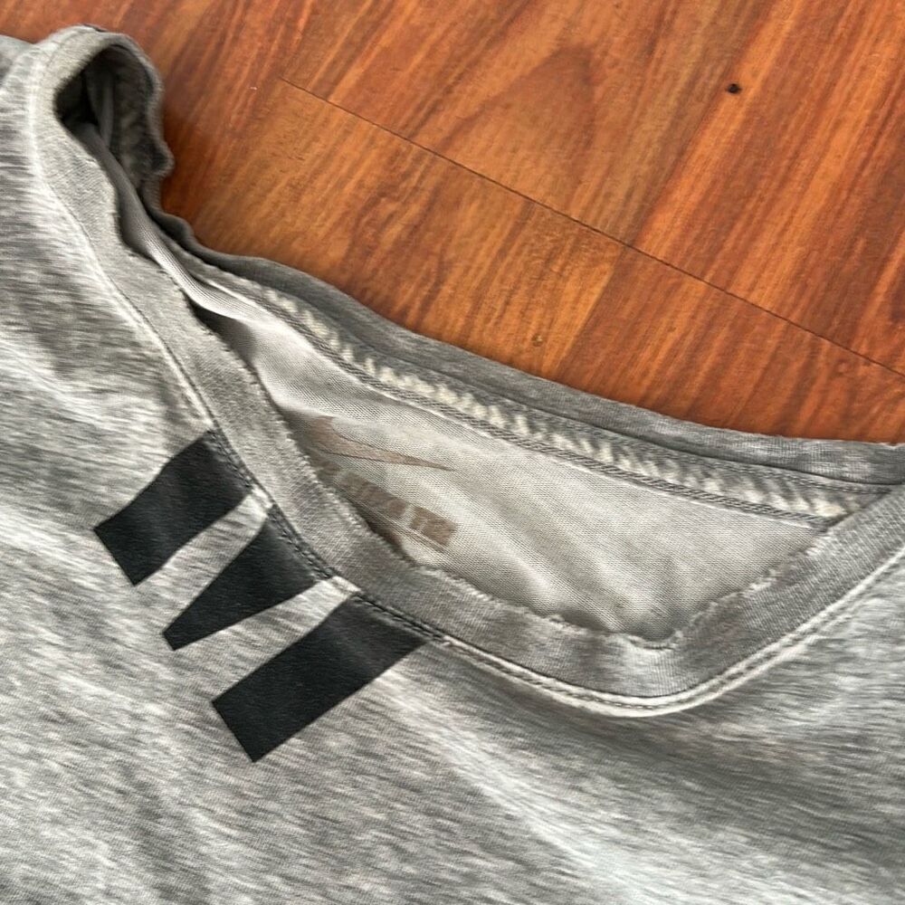 Nike money dri-fit gray men's shirt T-shirt size XL - Picture 3 of 4